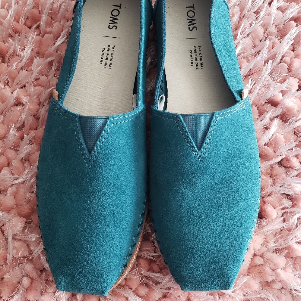 TOMS  Suede 9W